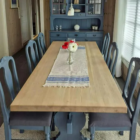 Mountain Gem With Ski In And Out At Golsfjellet