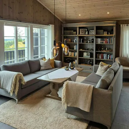 Mountain Gem With Ski In And Out At Golsfjellet