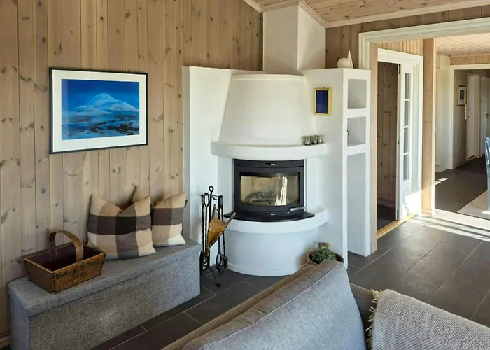 Mountain Gem With Ski In And Out At Golsfjellet